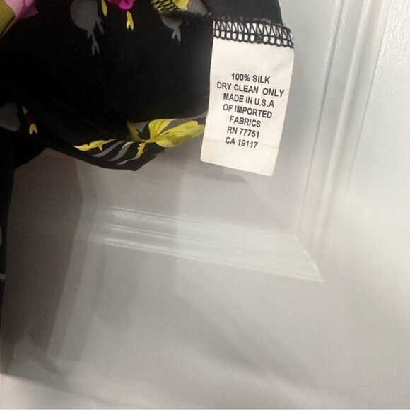 Vintage Betsey Johnson Women’s Black & Pink Floral Satin Dress Size 8 - Picture 5 of 9